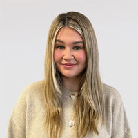 Neve Roberts